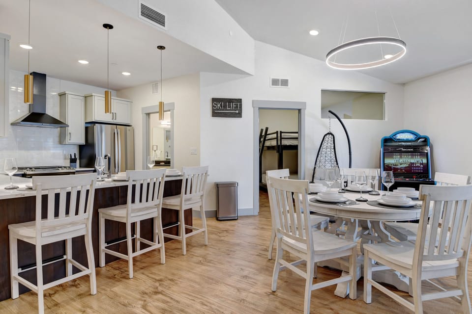 Beautiful Open Space For Entertaining
