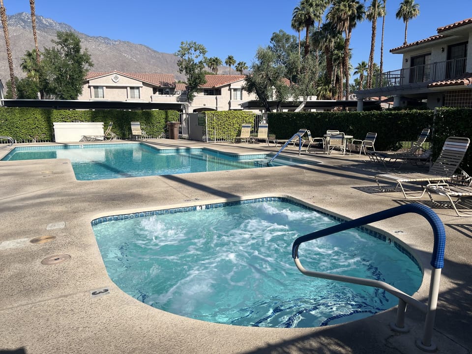 Hot Tub & Pool