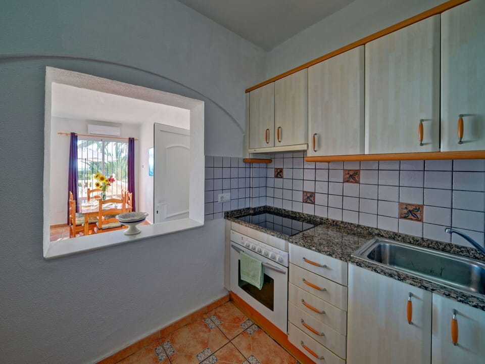 Cloud, Sky, Building, Water, Property, Furniture, Azure, Swimming Pool, Plant, Outdoor Furniture