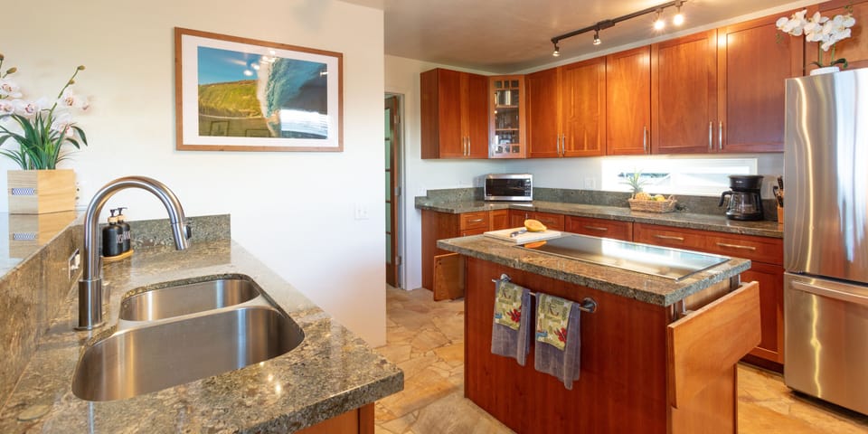 Large kitchen with cooking island
