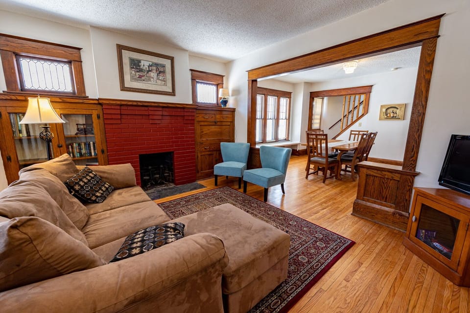 Warm and cozy living room
