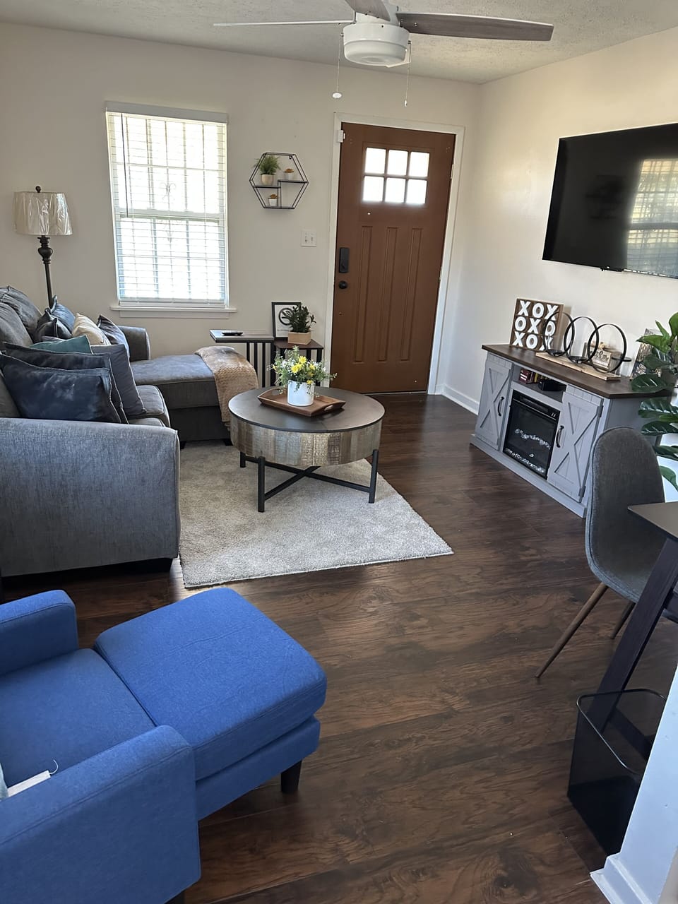 Family Seating Area