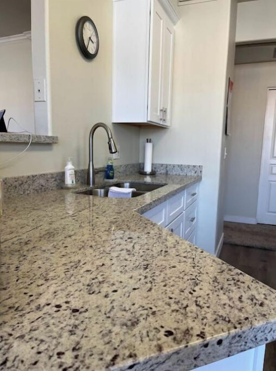 Counter granite