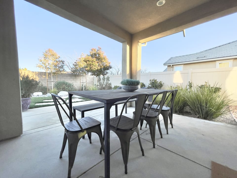Outdoor dining