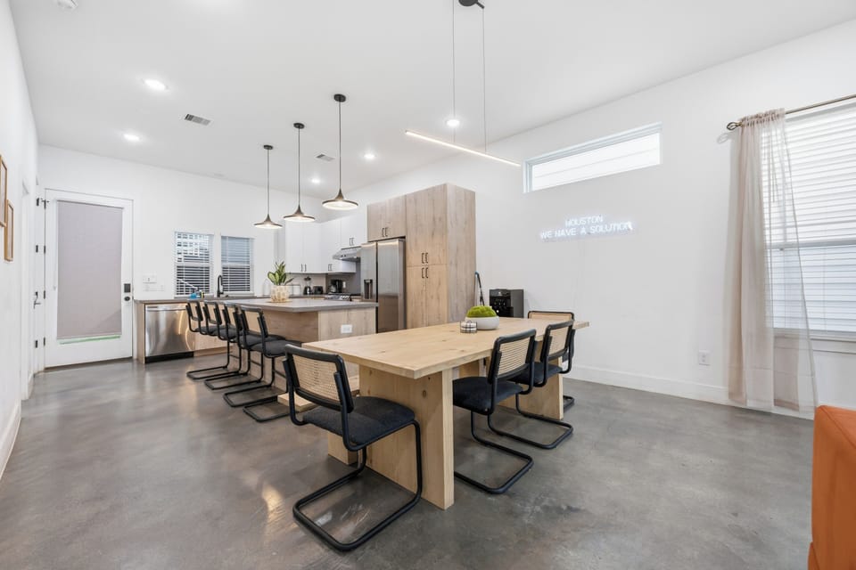 6-seater dining table