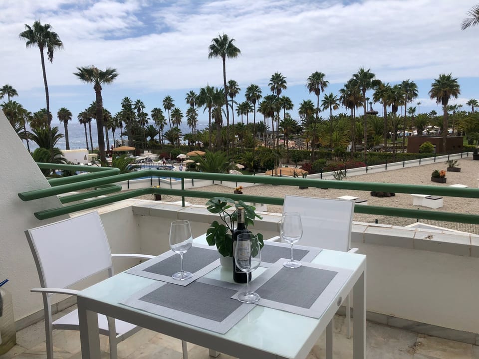 Modern balcony dining furniture