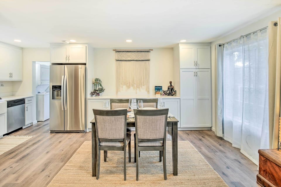 Dining Area | Dishware/Flatware | Trash Bags/Paper Towels