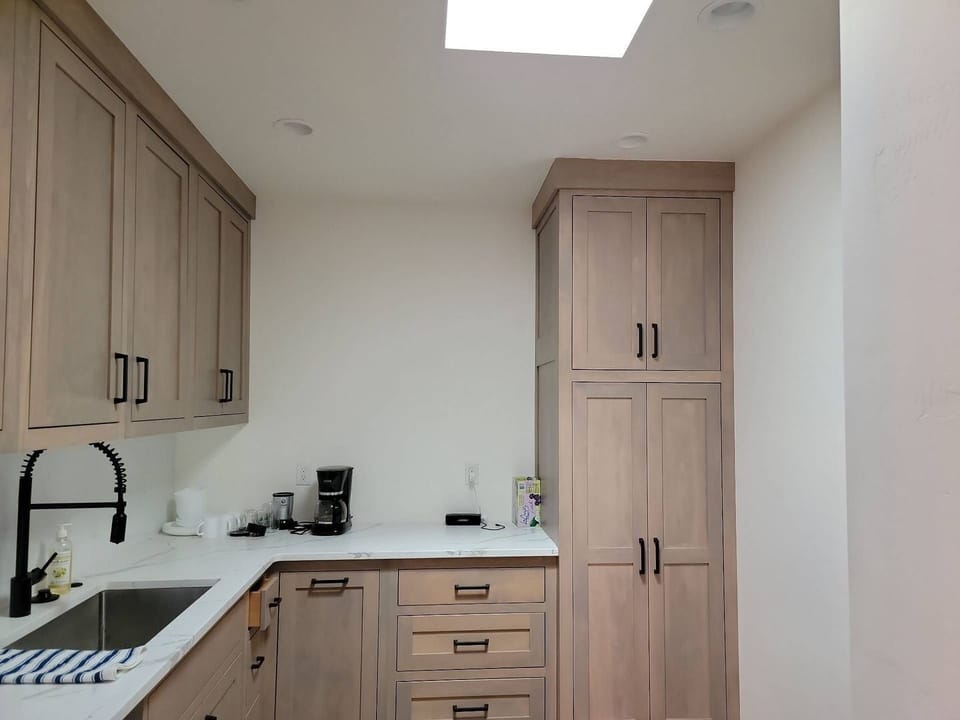 Butler pantry