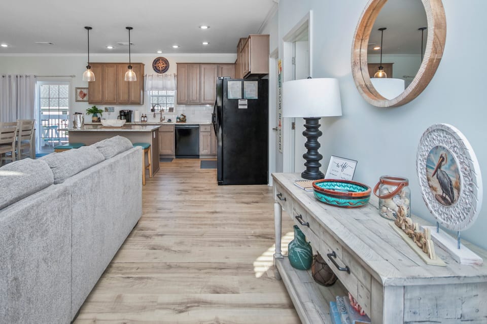 Entrance Table. Put your keys in the bowl and relax.