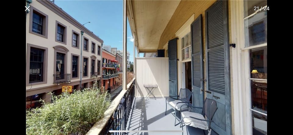 Covered on-street balcony