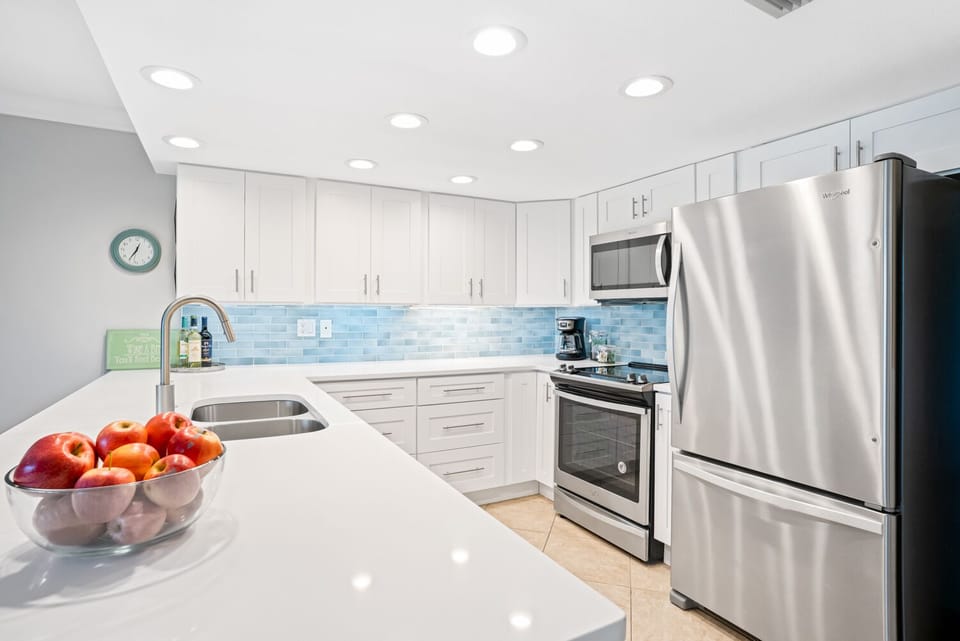 Full Size Kitchen
