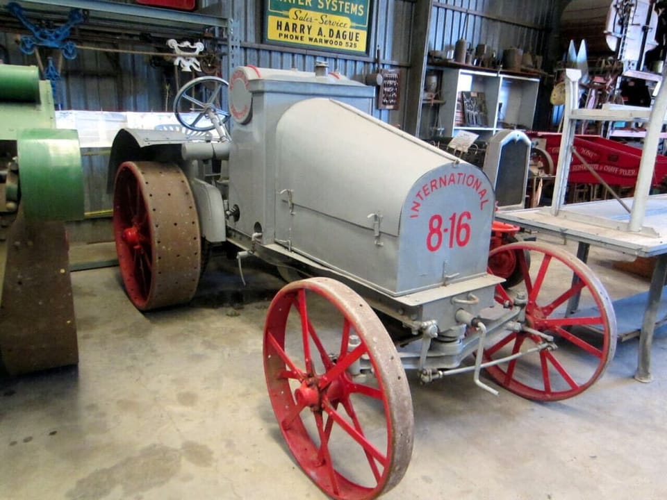 Only 10 minutes away, Antique Gas & Steam Engine Museum, where vintage machinery and living history come to life.  ✨