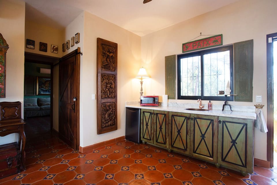 3rd Floor Master Suite Kitchenette Area