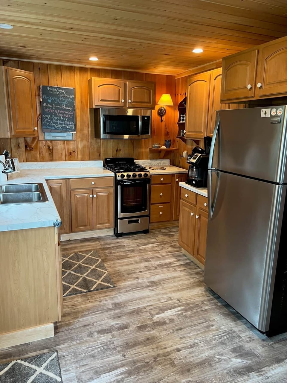 Well equipped kitchen