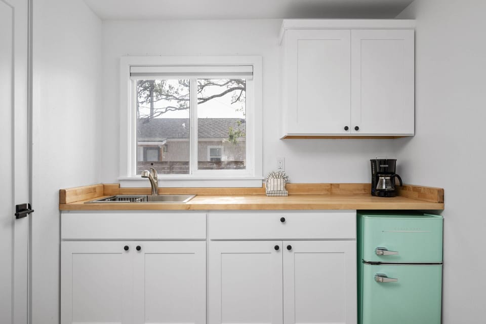 "Super convenient, clean, easy to access. Would definitely recommend to anyone looking for a place to stay at the beach!" - Jennifer