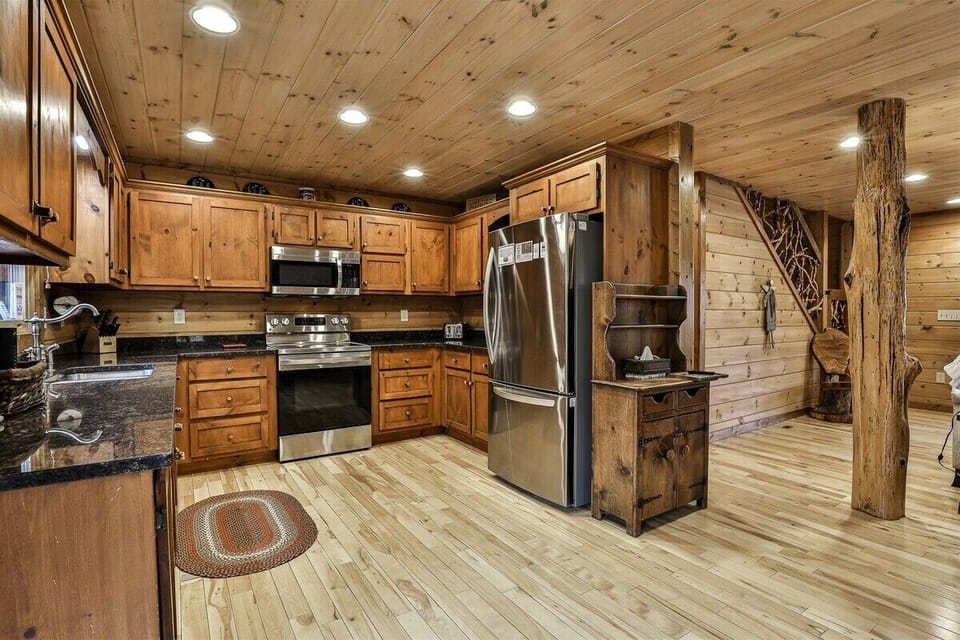 Fully Stocked Kitchen