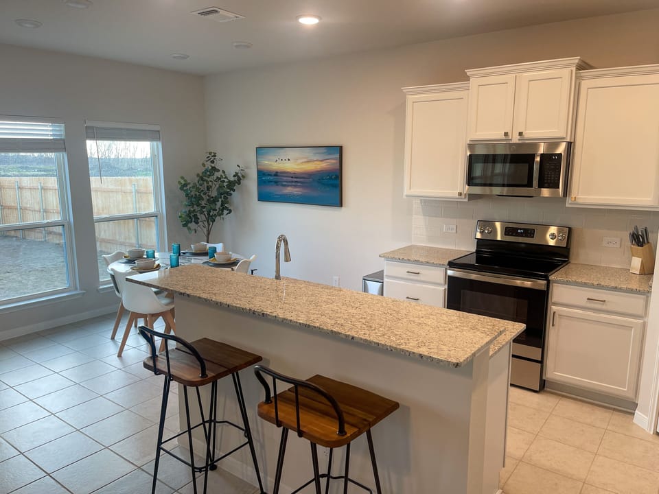 Kitchen with bar. 