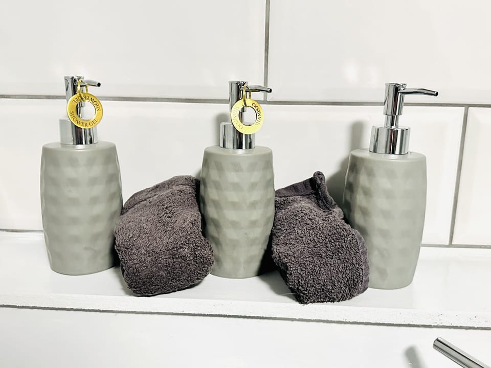Bathroom amenities