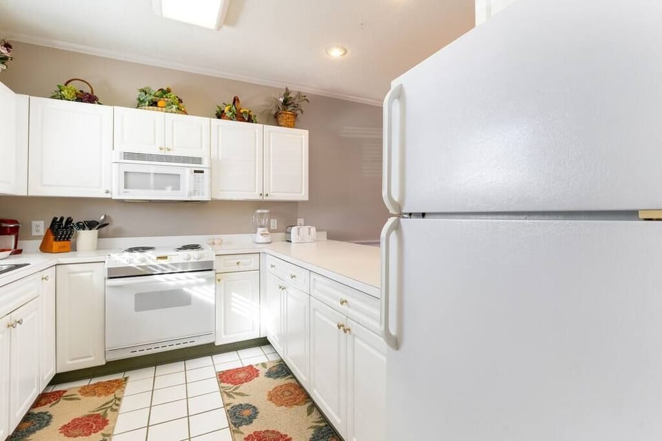 Fully equipped kitchen