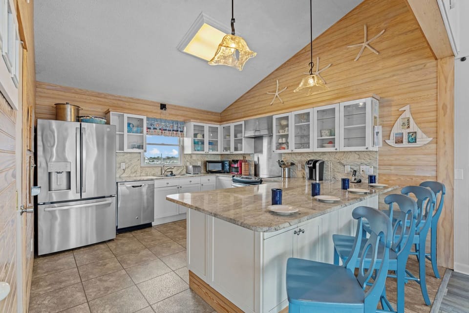 Surf or Sound Realty - 250 - Las Olas - Kitchen-1
