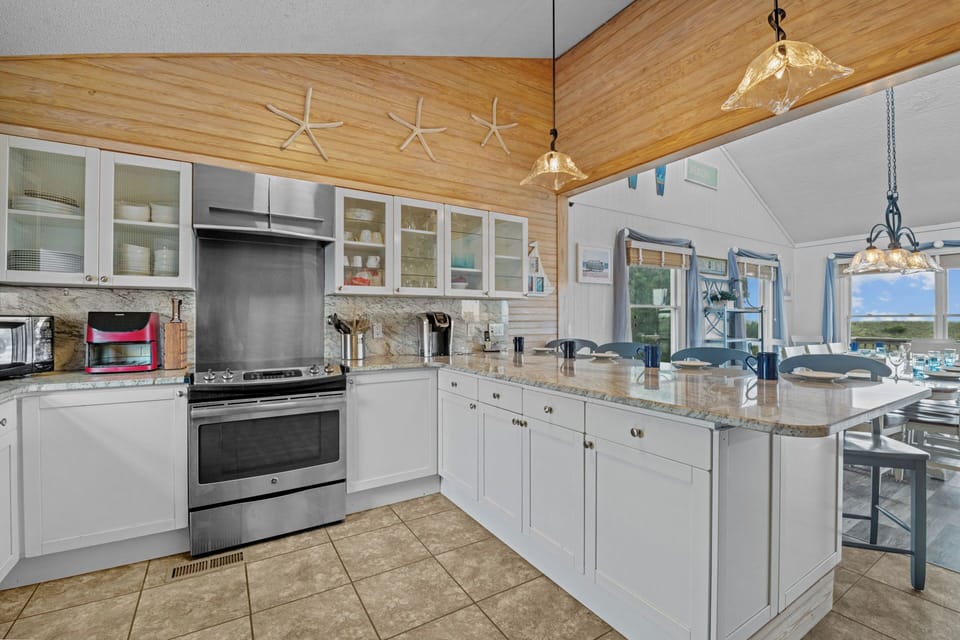 Surf or Sound Realty - 250 - Las Olas - Kitchen-3
