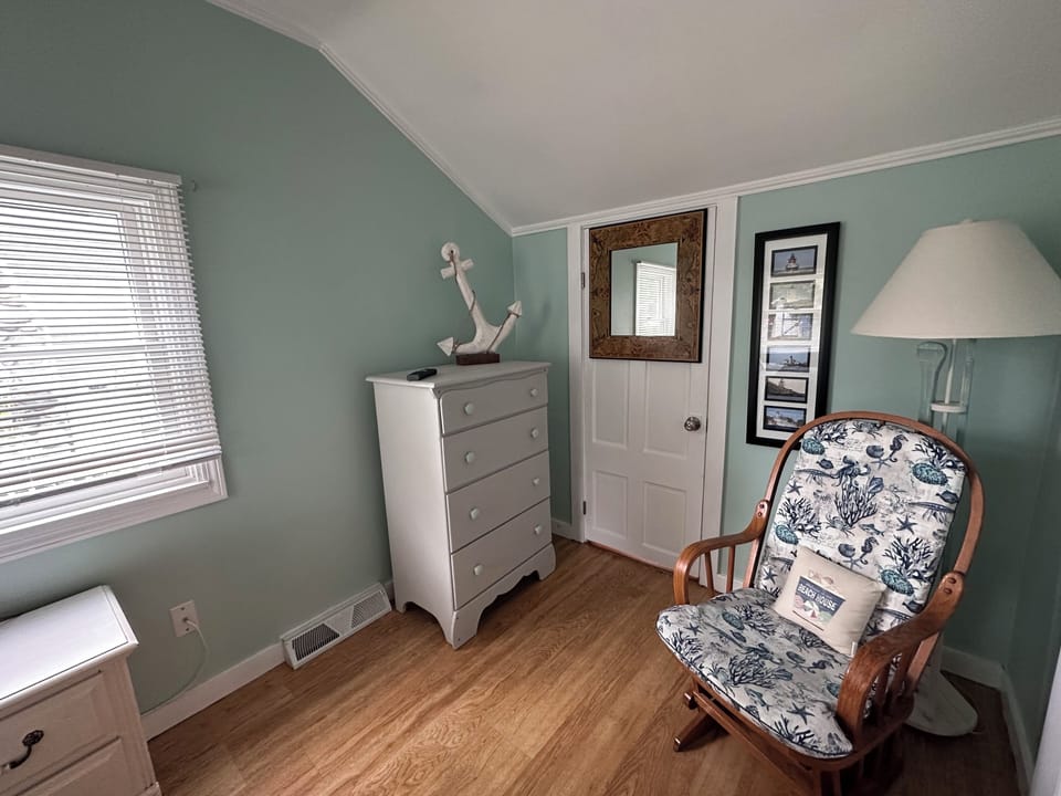 3rd bedroom - “Narragansett Room”