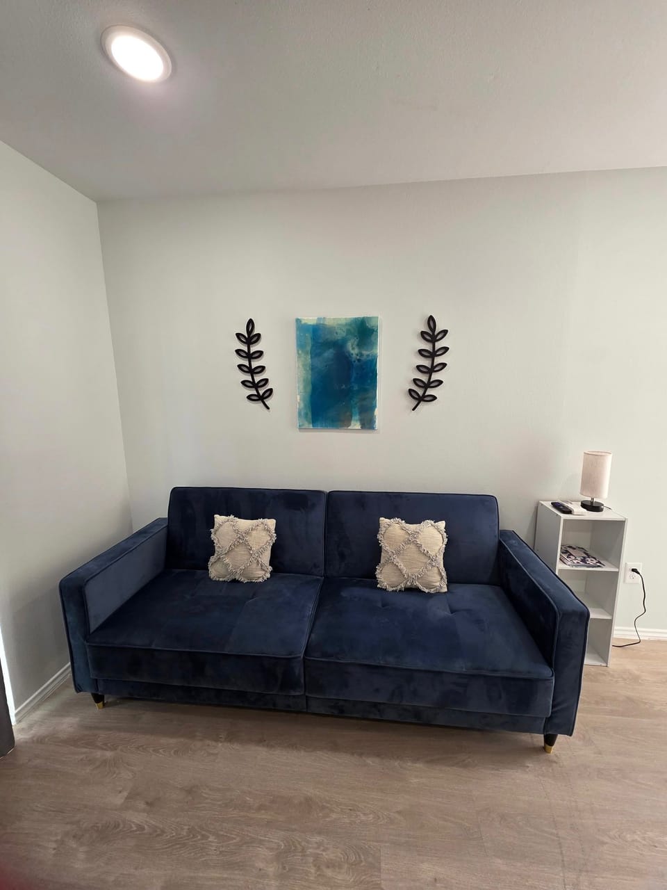Living room area (2)
