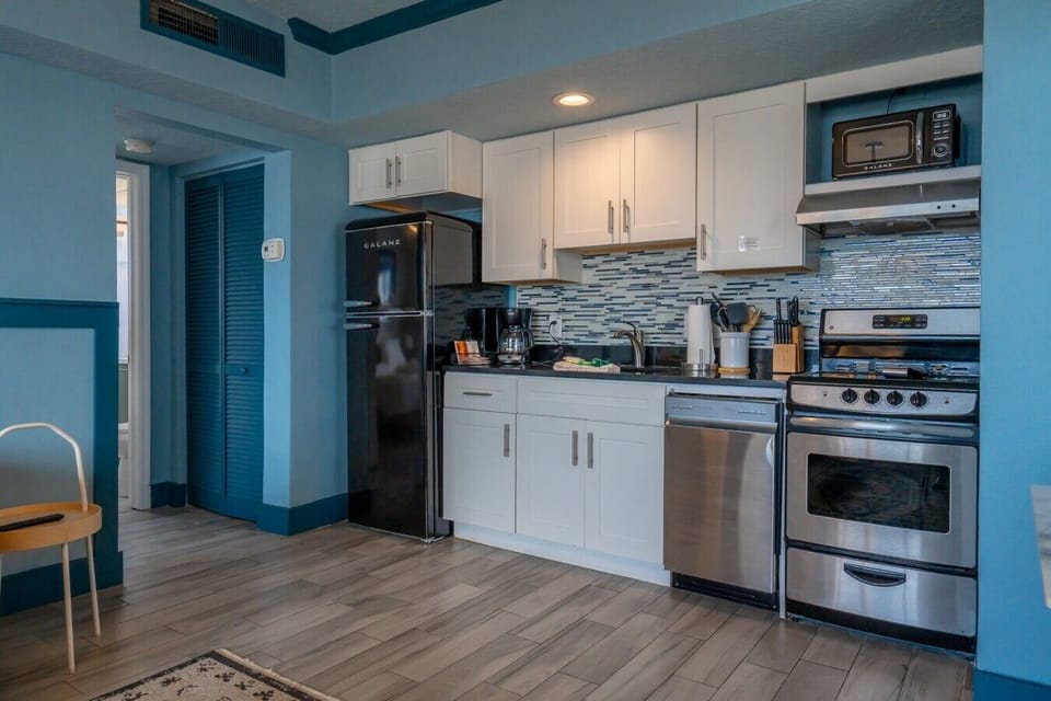 Beachfront Condo 11