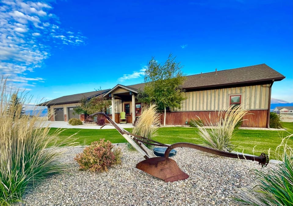 Antelope Crossing House