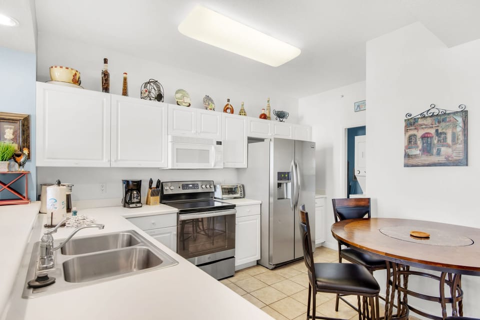 Kitchen has all your essentials
