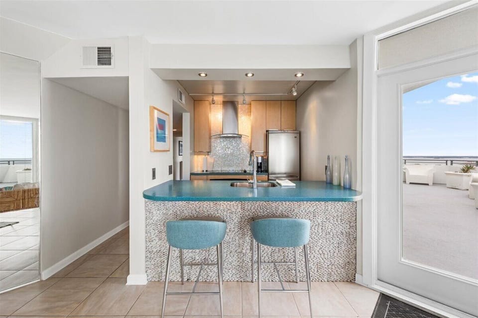 Countertop Bar