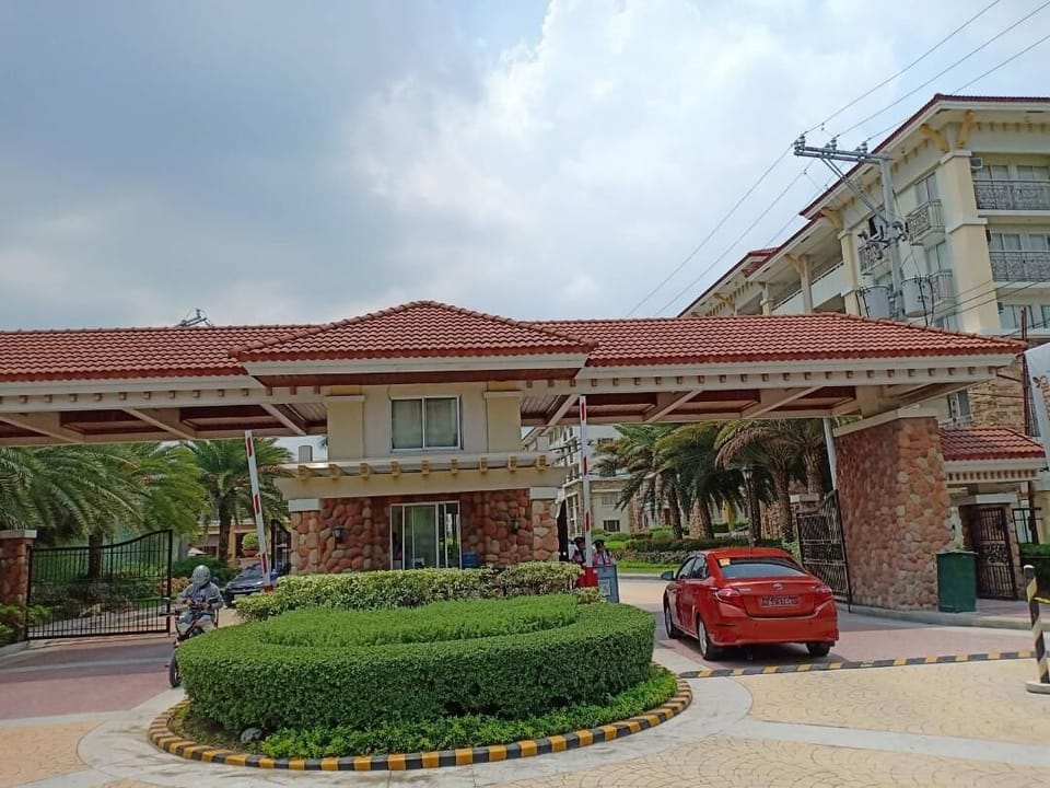 Subdivision entrance