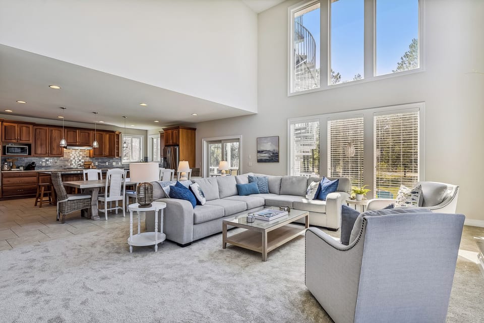 Main Level,Living Area,