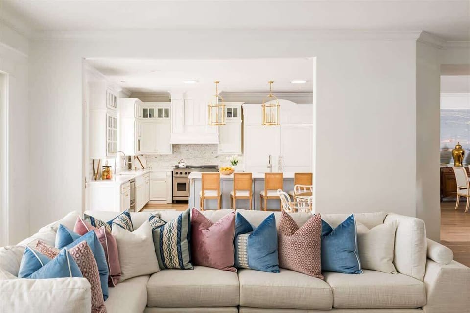 Open floorplan leads from living room to the kitchen