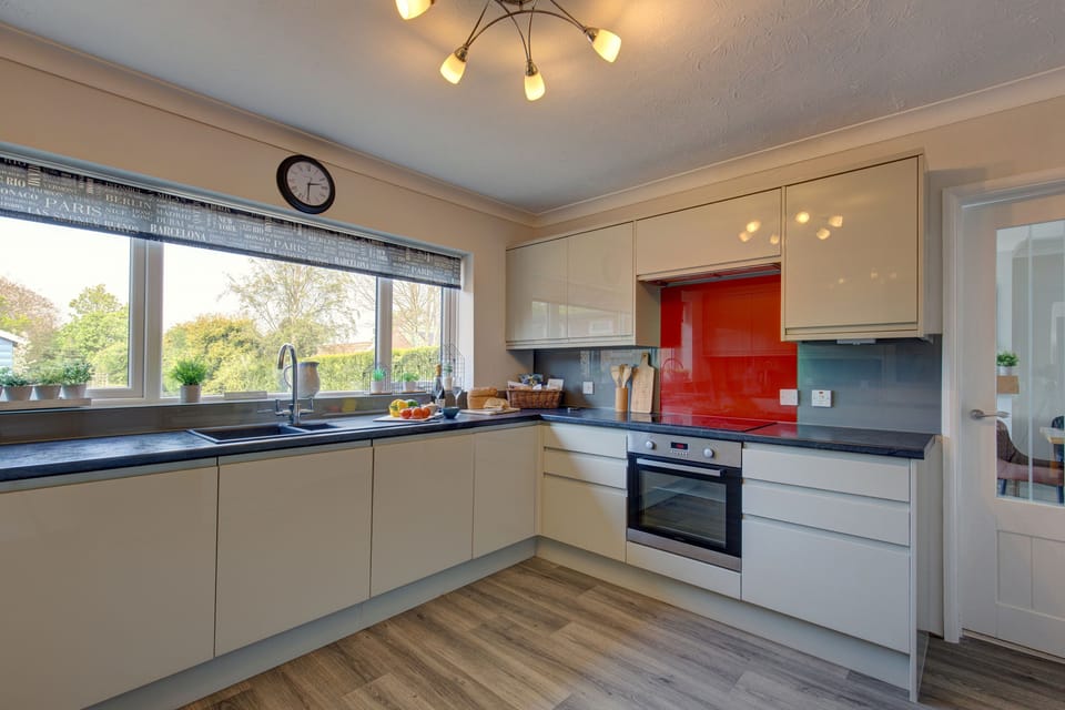 Ground floor: Kitchen