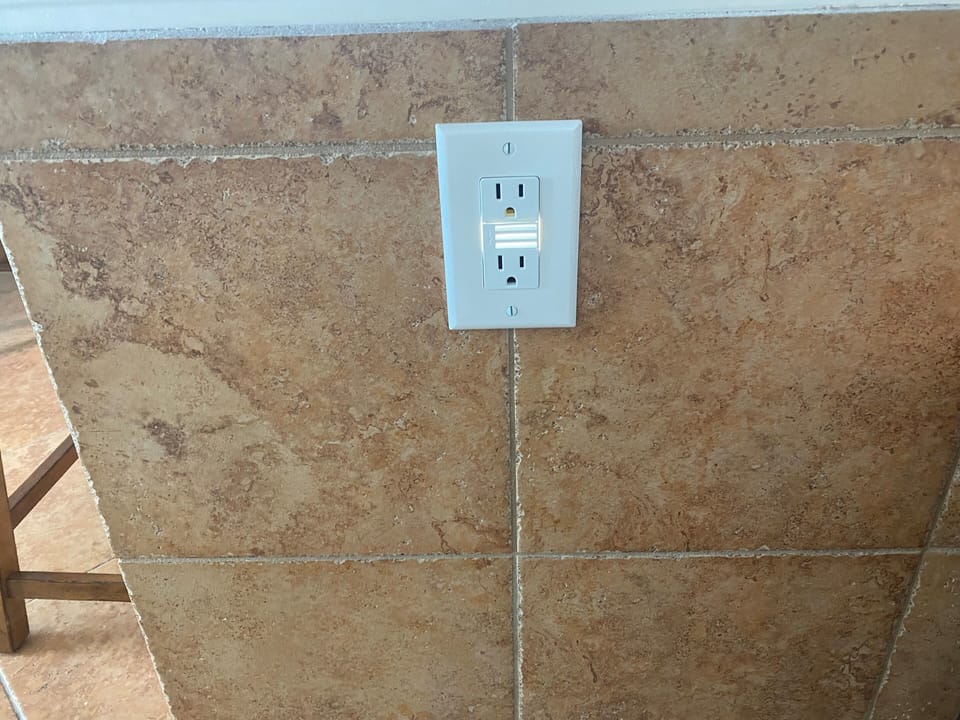 Integrated night lights. Press light to toggle on/off/dim. 
