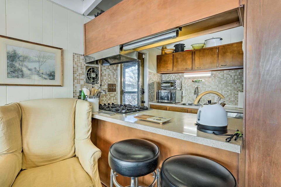 Kitchen | Coffee Maker | Hot Water Pot | Toaster Oven | Spices