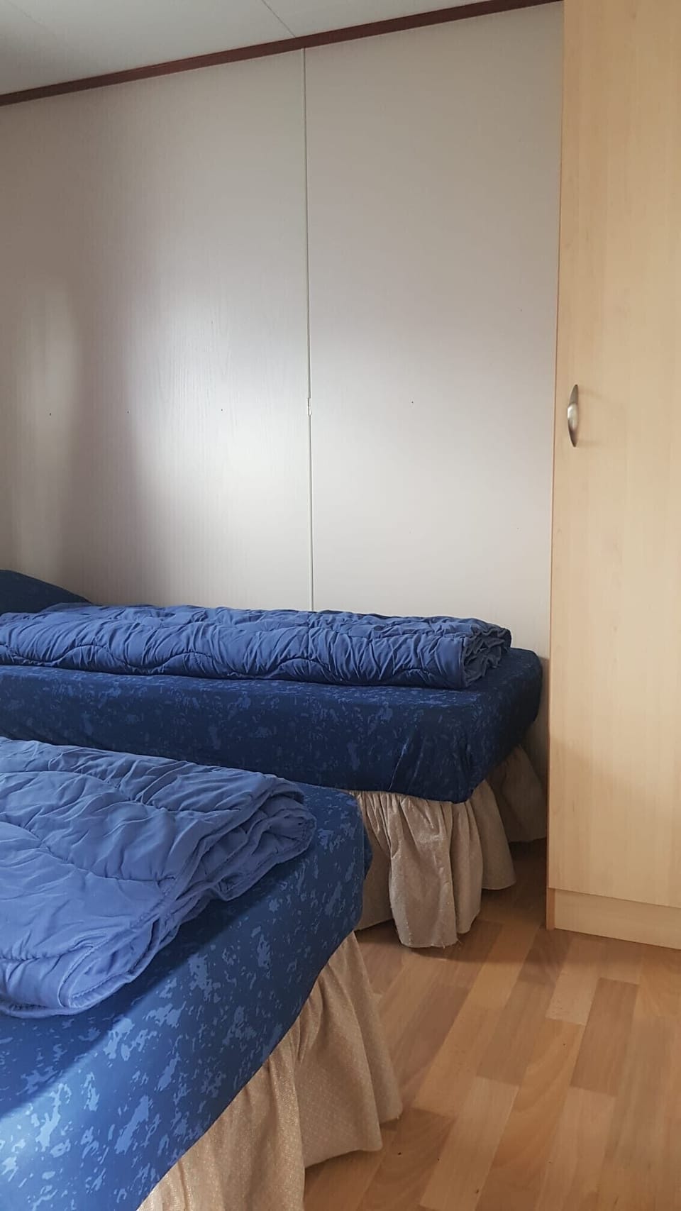 Single bed and Single room - EEZZ