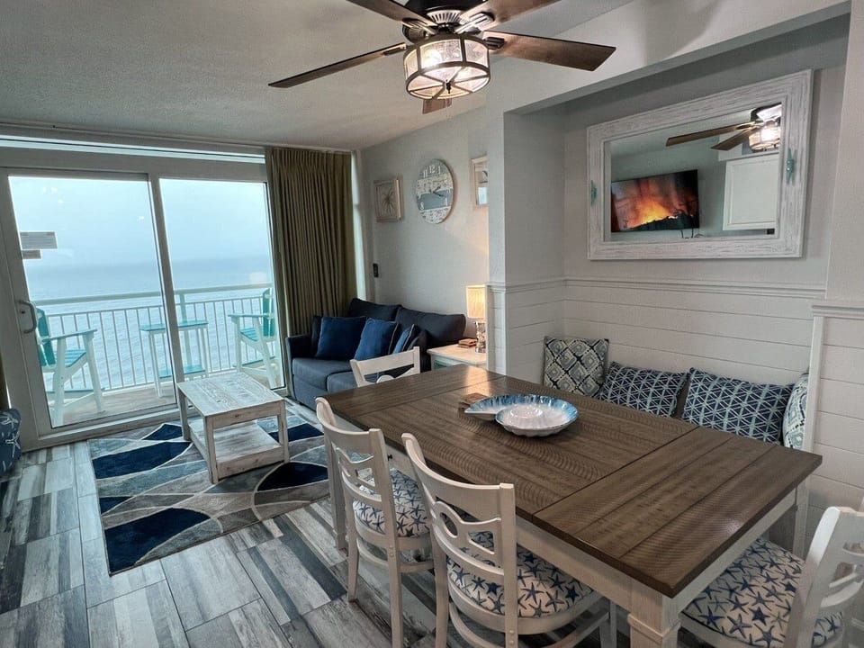 You don't have to dine out when staying here, seats 6