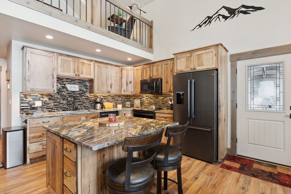 Fully stocked kitchen.