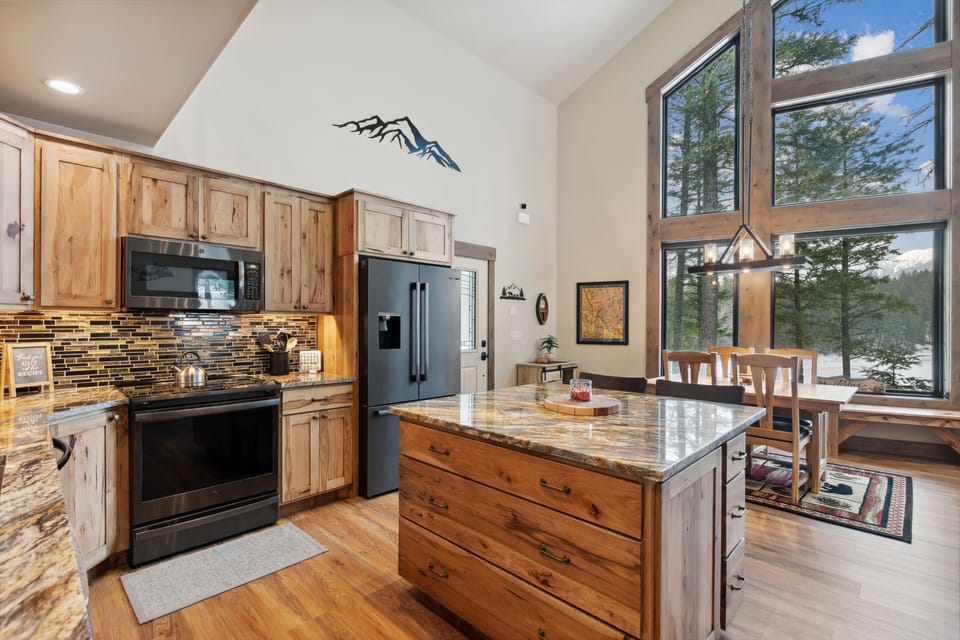 Kitchen/dining..