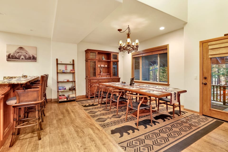 Inviting dining area designed for comfort and connection. The space feels open and airy, with a warm atmosphere that makes everyday meals and special gatherings equally enjoyable.
