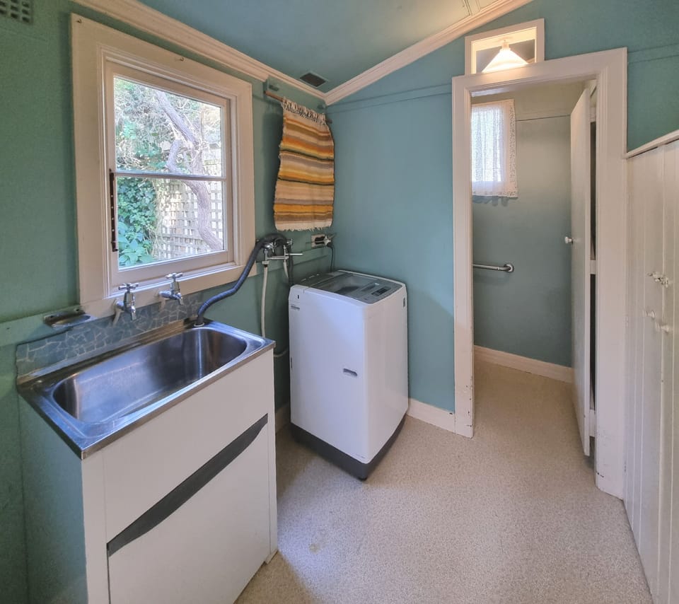 Laundry with washing machine 