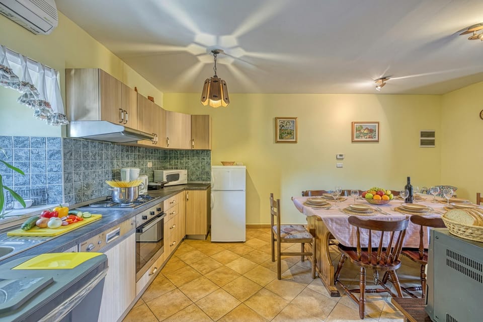 Kitchen and dining area