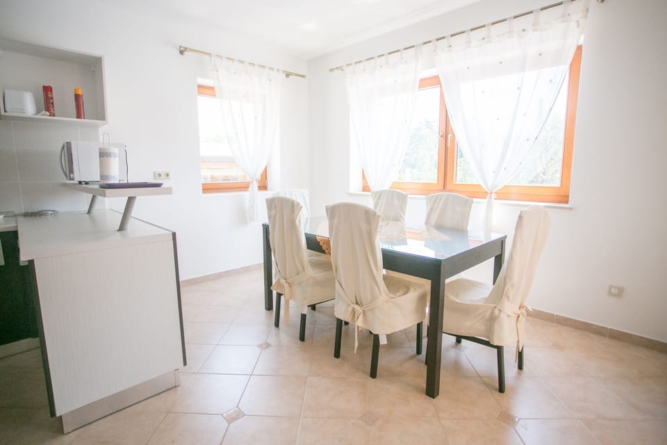 Dining room 1