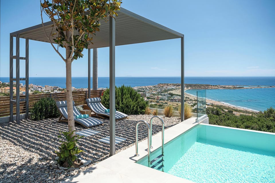 2 sunbeds available under a shaded pergola