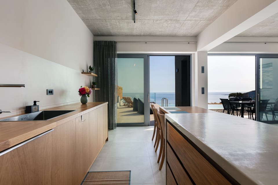 Fully equipped kitchen ensures a self catered holiday