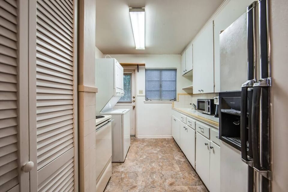 Full kitchen (Old photo taken before October, 2024) (1)