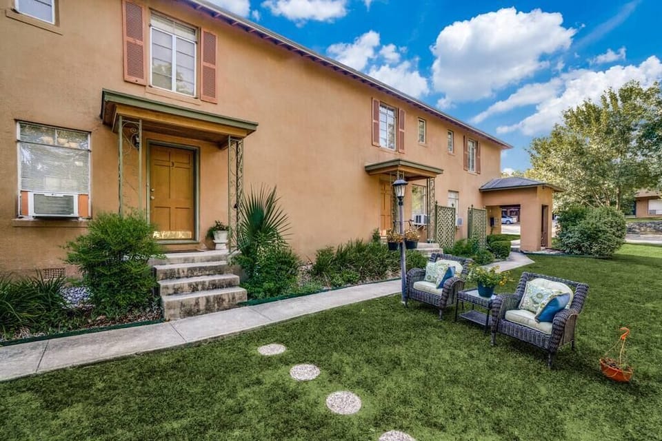 One of the outdoor areas (1)