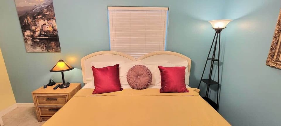 05fea636-ce2a-47-4qVcj